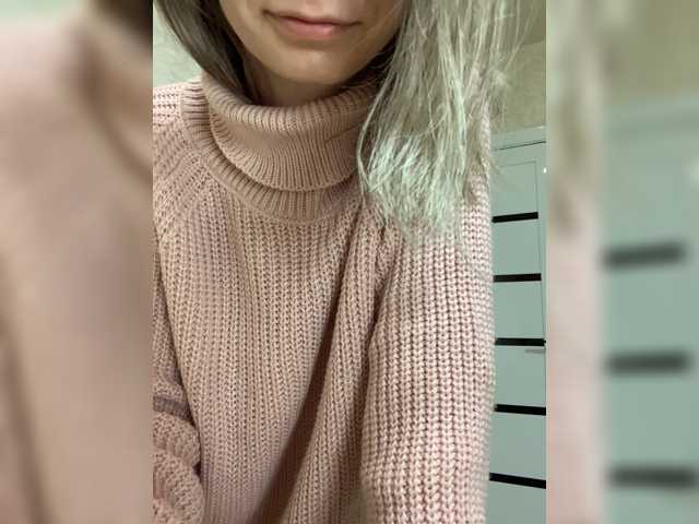 -Christina- live cam
