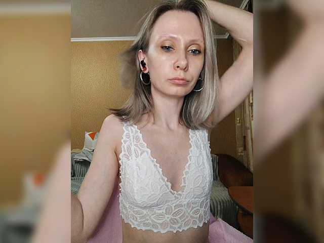 prettyKris live cam on BongaCams