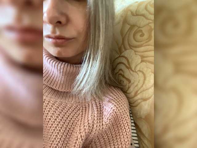 -Christina- live cam