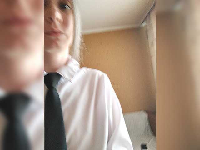 prettyKris live cam on BongaCams