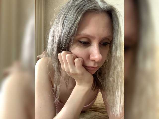 Christina live cam