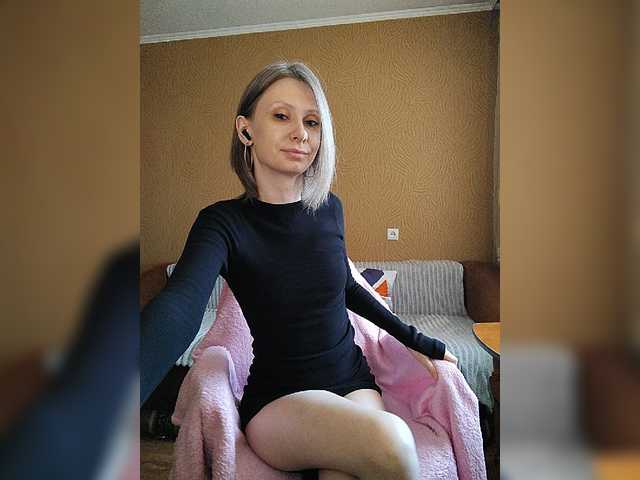 prettyKris's BongaCams show and profile