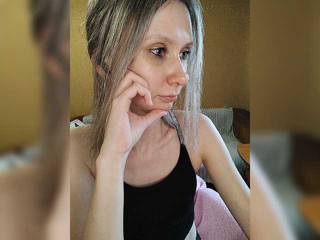 prettyKris live webcam show