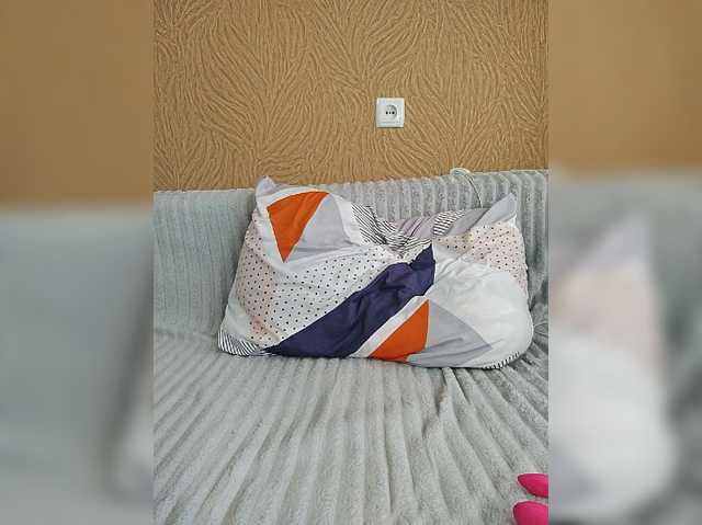 prettyKris, live now on BongaCams