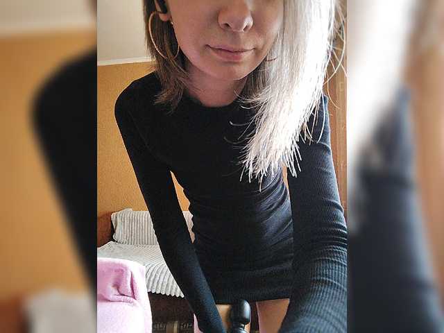 prettyKris's BongaCams show and profile