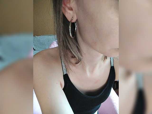 prettyKris live cam on BongaCams