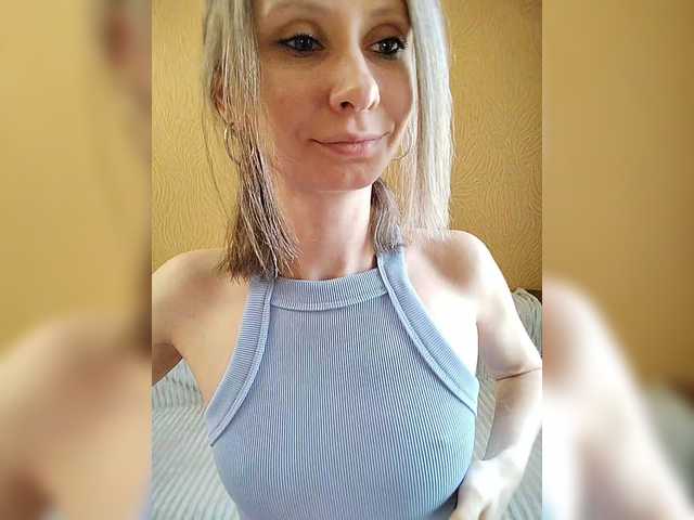 prettyKris live cam on BongaCams