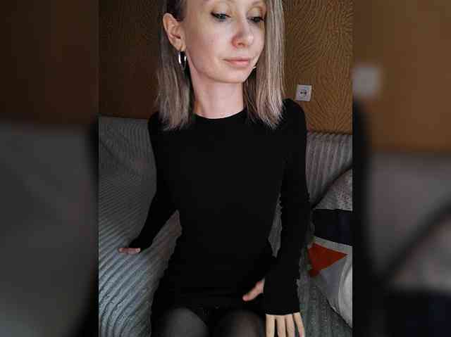 -Christina- webcam