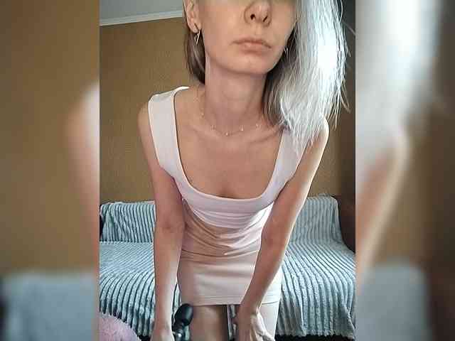 -Christina- webcam