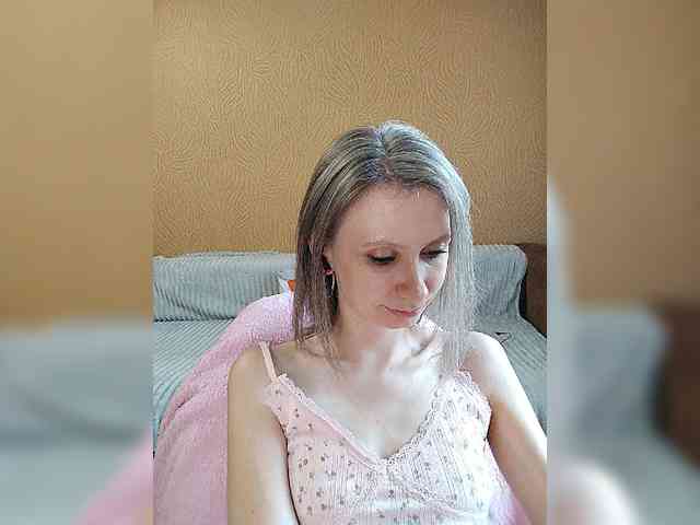 -Christina- webcam