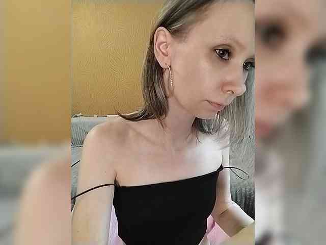 -Christina- webcam