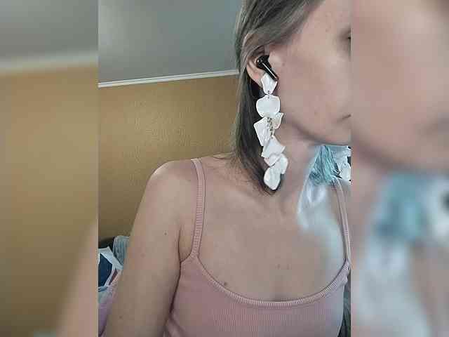 -Christina- webcam