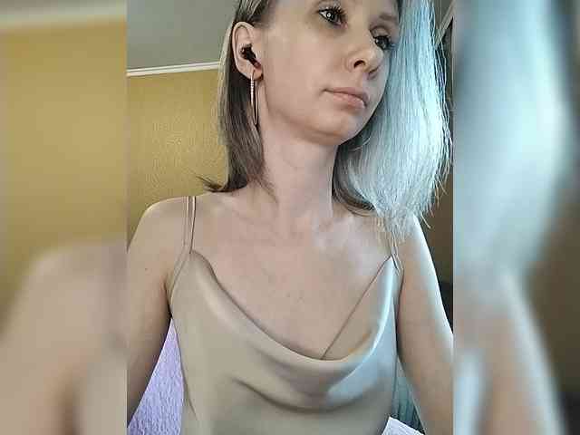 -Christina- webcam