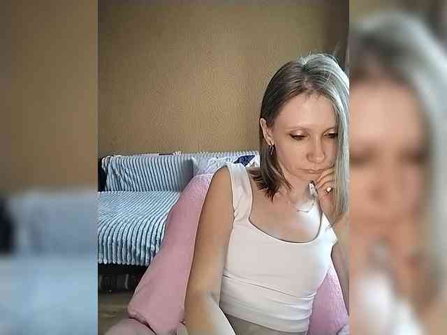 -Christina- webcam