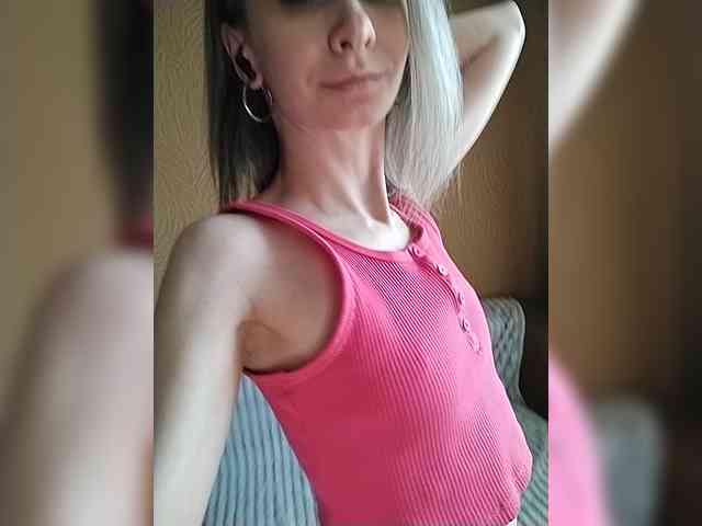 -Christina- webcam