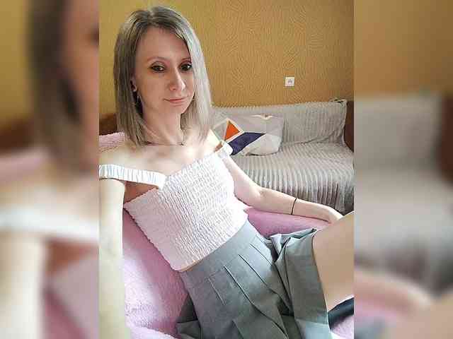 -Christina- webcam