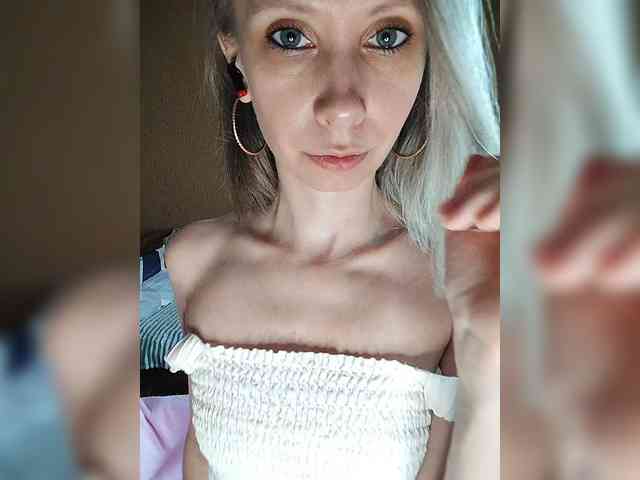 -Christina- webcam