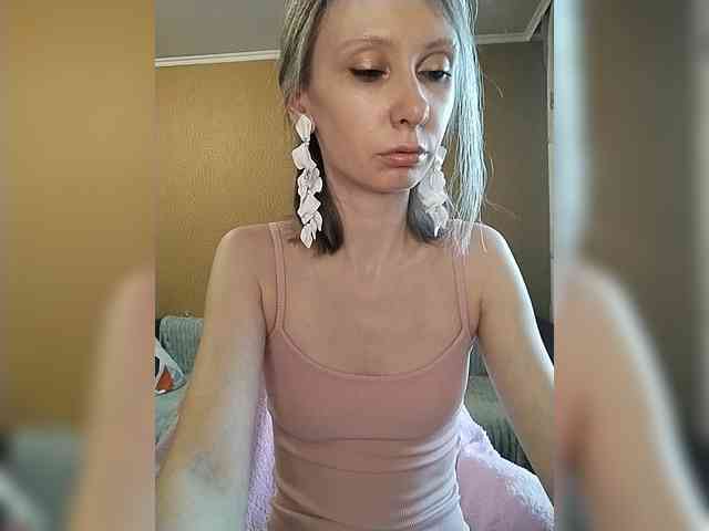 -Christina- webcam