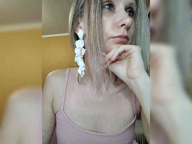 -Christina- webcam
