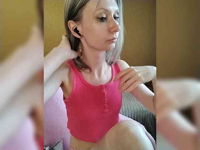 -Christina- webcam