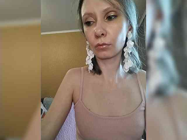 -Christina- webcam