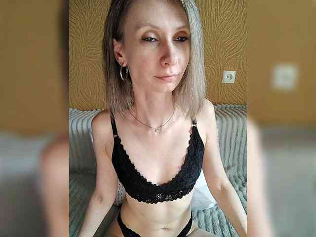 -Christina- webcam
