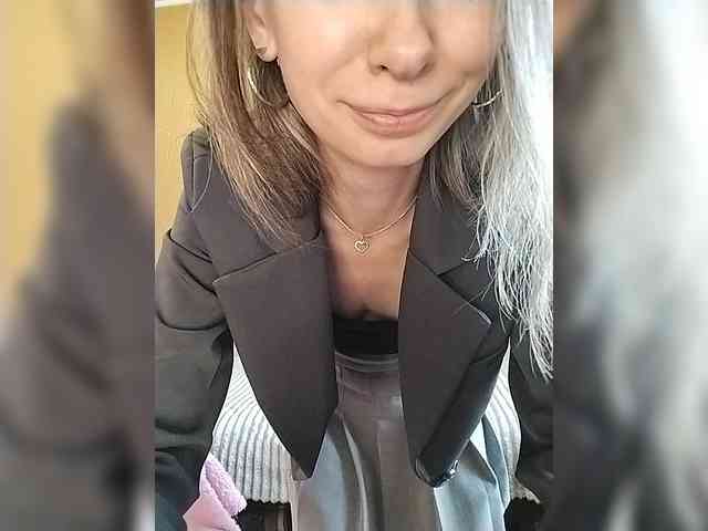 -Christina- webcam