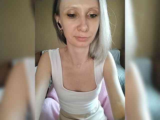 -Christina- webcam