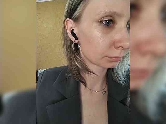-Christina- webcam