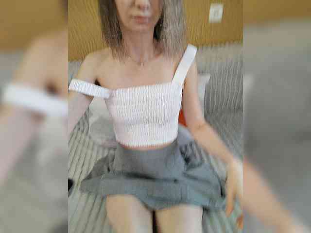 -Christina- webcam