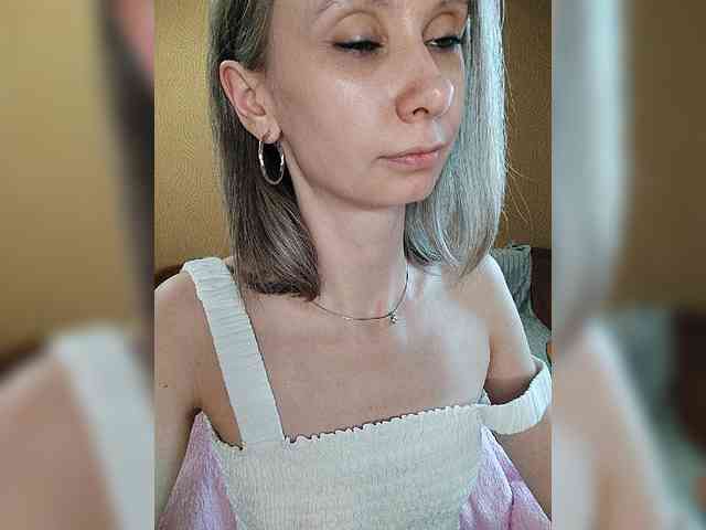 -Christina- webcam
