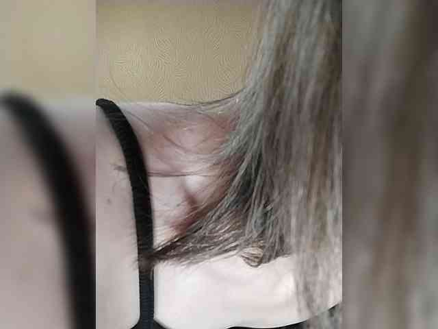 -Christina- webcam
