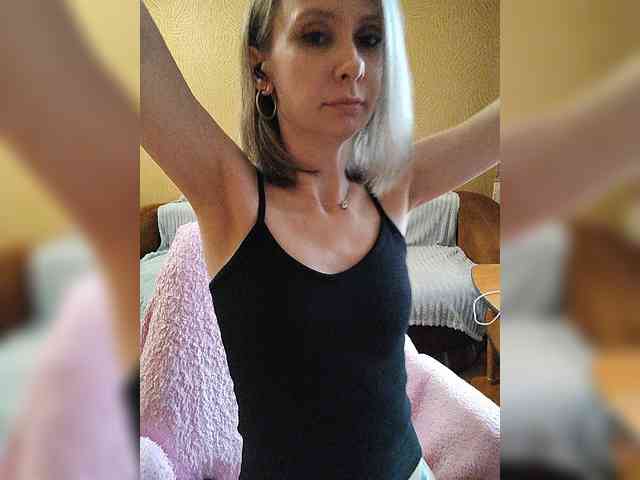 -Christina- webcam