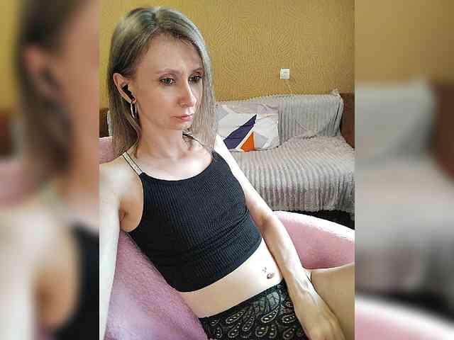 -Christina- webcam