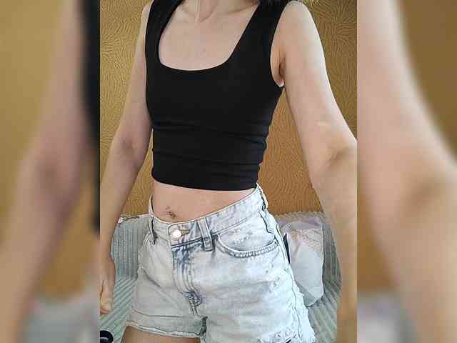 -Christina- webcam