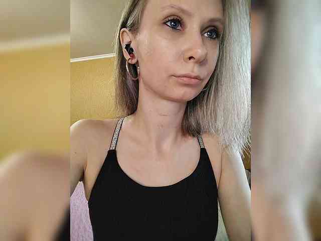 -Christina- webcam