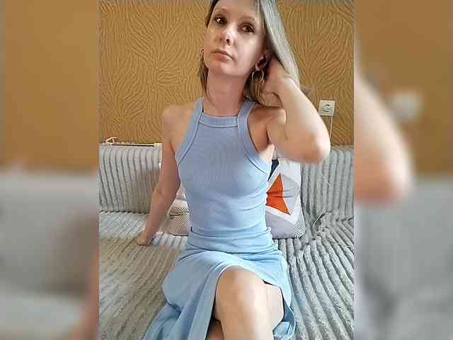 -Christina- webcam