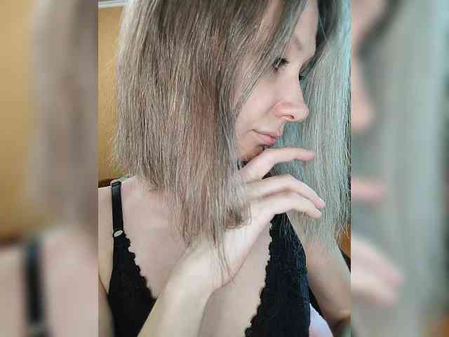 -Christina- webcam