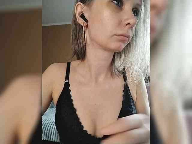 -Christina- webcam