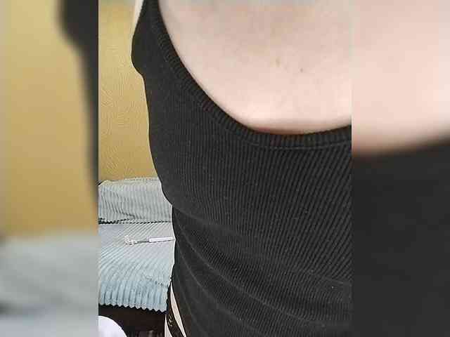 -Christina- webcam