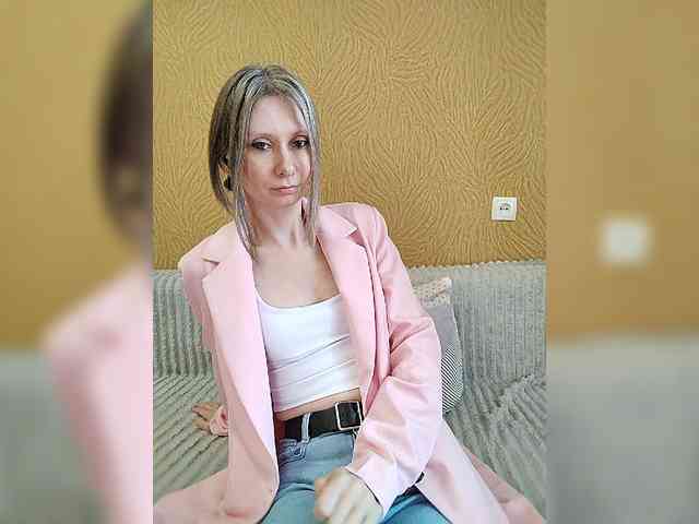 -Christina- webcam