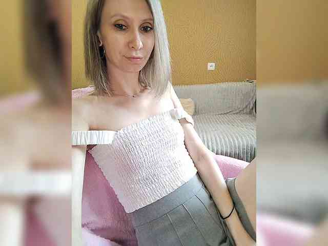 -Christina- webcam