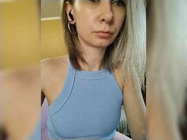 -Christina- webcam
