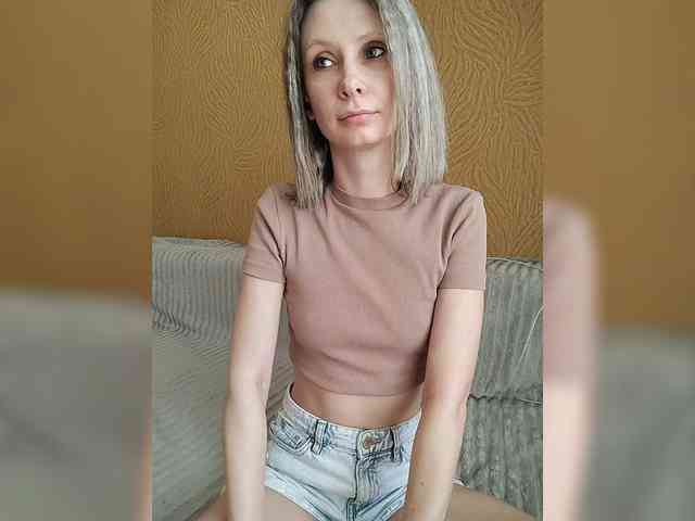 -Christina- webcam