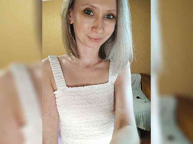 -Christina- webcam