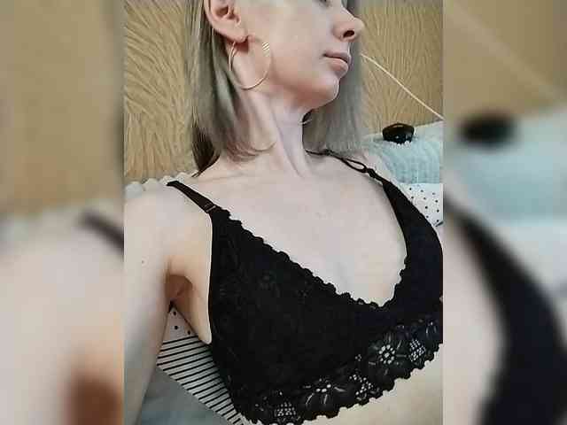 -Christina- webcam