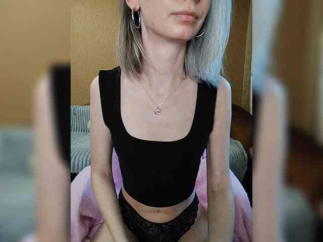 -Christina- webcam