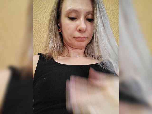-Christina- webcam