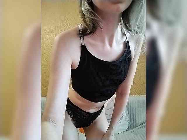 -Christina- webcam