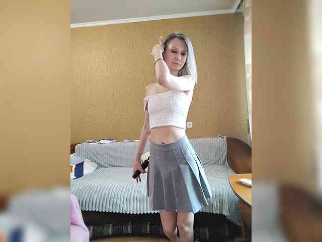 -Christina- webcam